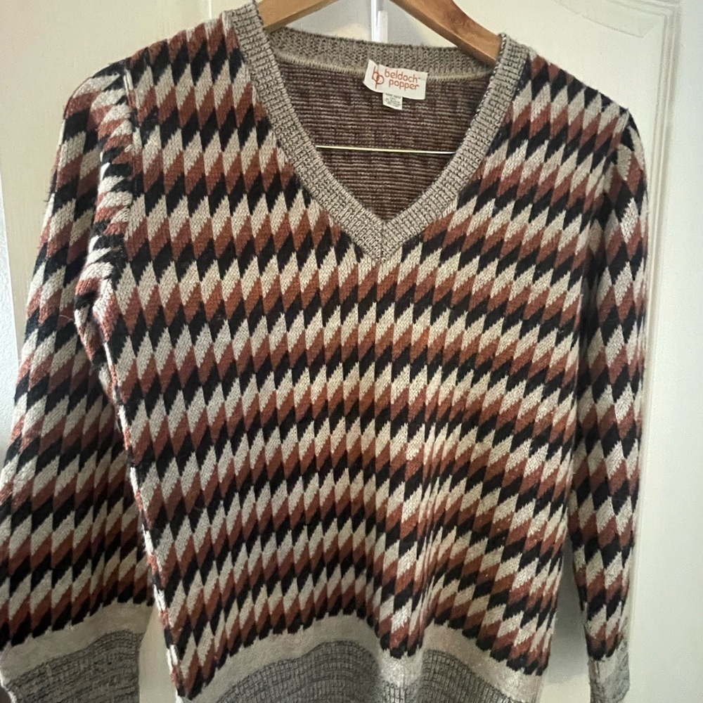 Beldoch Popper Bold Look V-Neck Diamond Sweater - Black, Brown, Cream